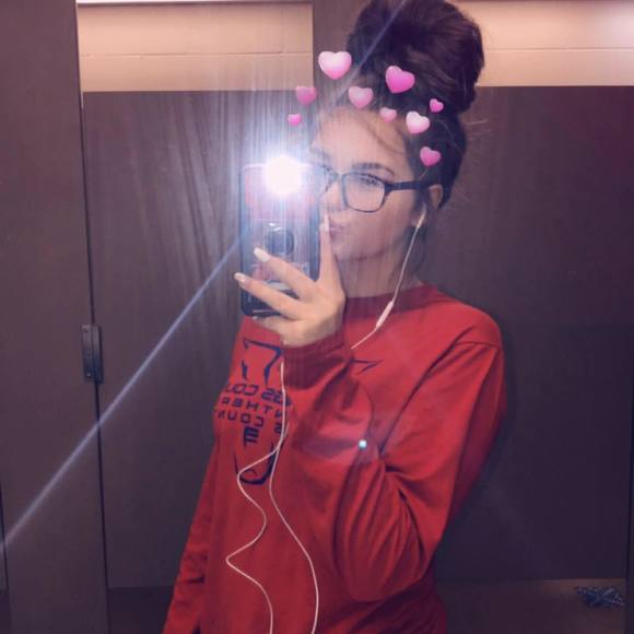 Meet your Posher, Hannah - Picture 1 of 1